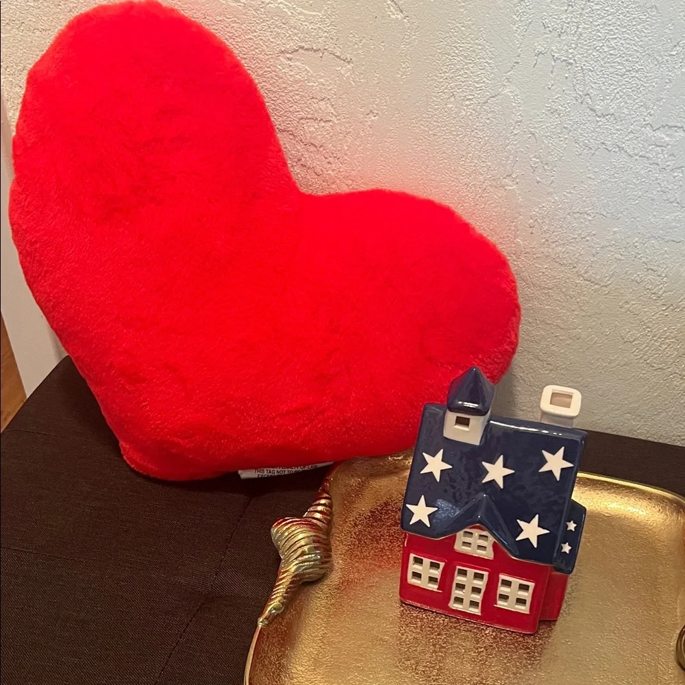 #1566** 4th Of July Decor Ashland Red and Blue Ceramic House with Stars - Picture 4 of 11